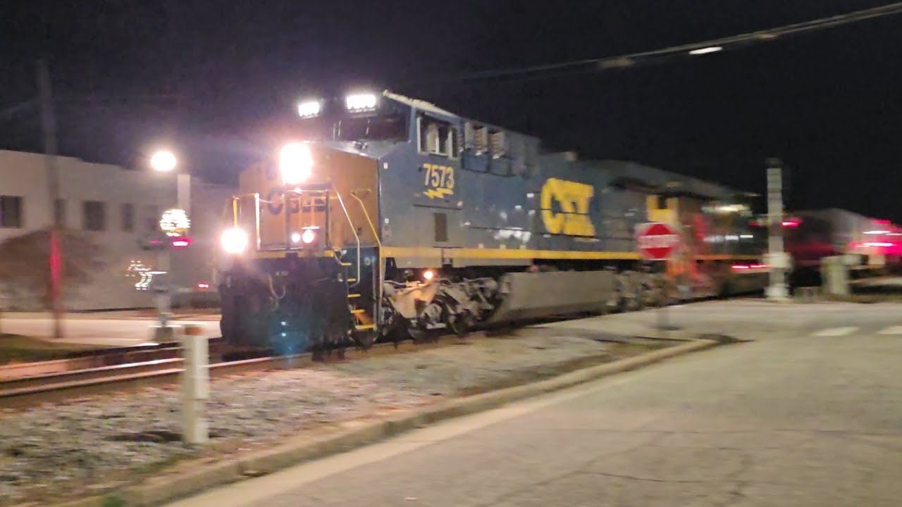 CSX Narrow Font K5LLA Equipped CM44AH 7573 leads CSX I033