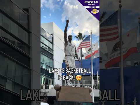 ليلة الافتتاح هنا يا جماهير ليكرز