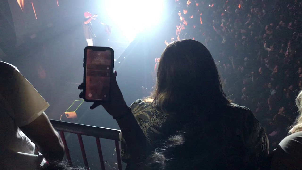 Daniel Caesar - Superposition (Live)