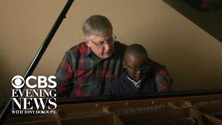 After a stranger gifts a boy with autism a piano, he dazzles the world: "He's Mozart level"