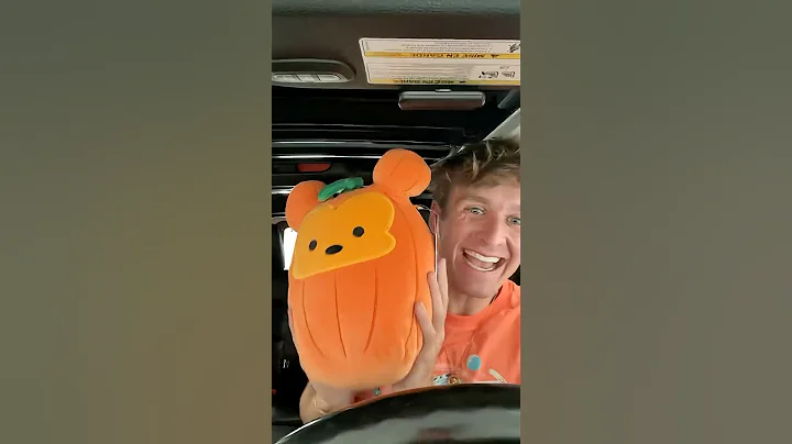 DISNEYLAND HAS A SQUISHMALLOW😍 w Carter Kench #shorts