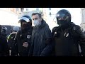 מפגינים נגד המלחמה ברוסיה נעצרים בסנט פטרבורג