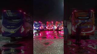 Gemerlap Lampu Strobo Keren Di Malam Hari