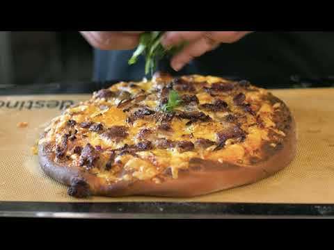 Hvordan lage hvit pizza med lammekjøtt