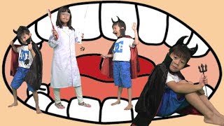 ハミガキして虫ばい菌をやっつけろ!! おゆうぎ こうくんねみちゃん Family Fun Pretend Play