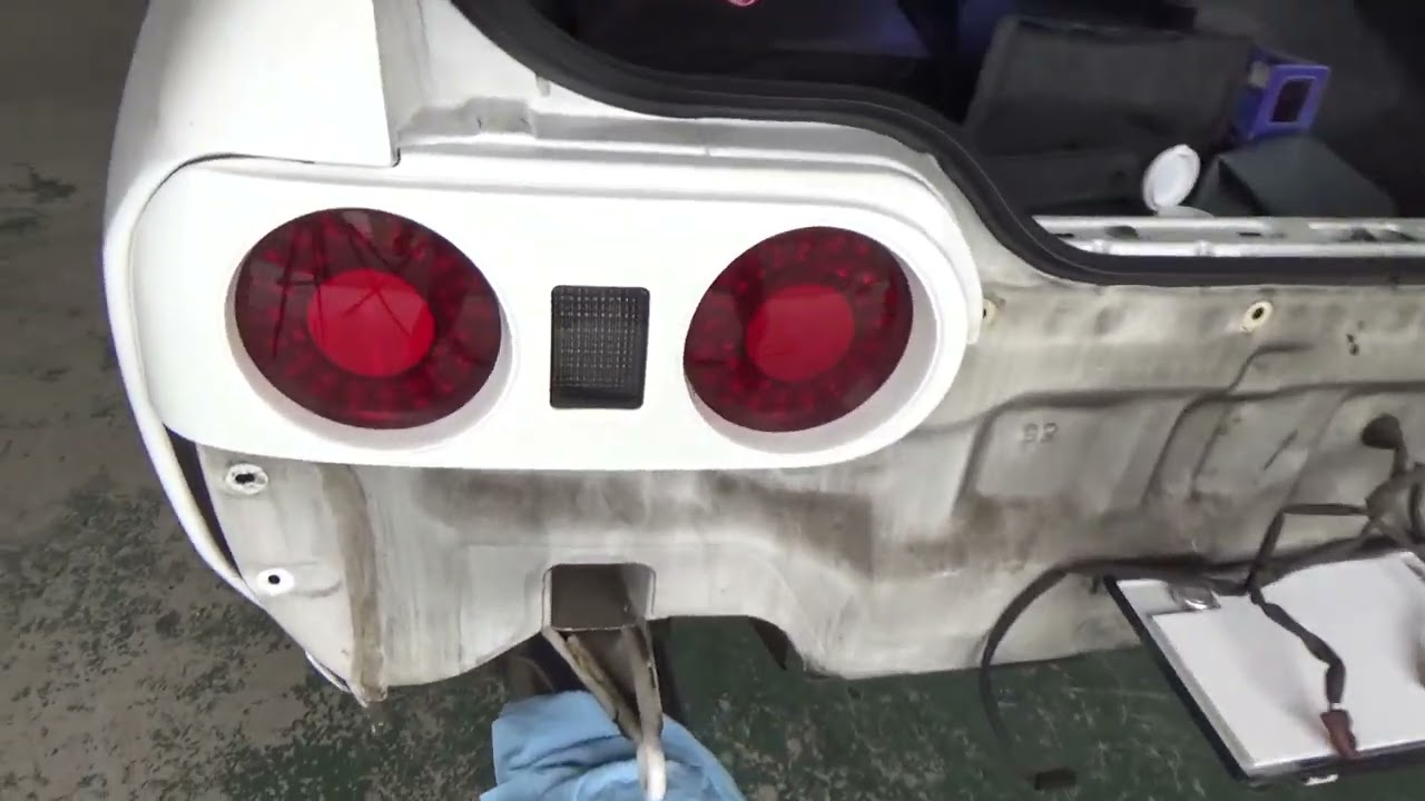 【32GT-R 1】 リヤバンパーのチリ調整