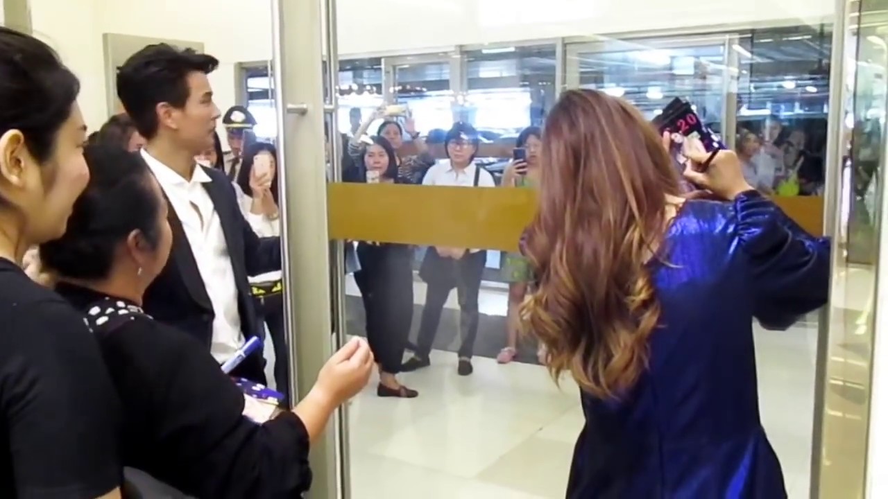 รอไป..ก็แซวไป..กันมารี