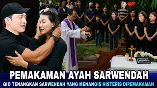 Gio datang Tenangkan Sarwendah Saat Pemakaman Ayahnya, Gio Berikan Pelukan Hangat ke Sarwendah !!!