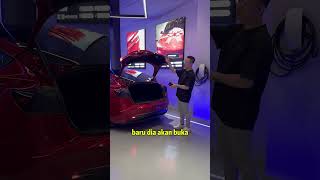 Tesla Model 3 OTA update new smart boot feature 🔄Phone key nearby auto open, no press needed