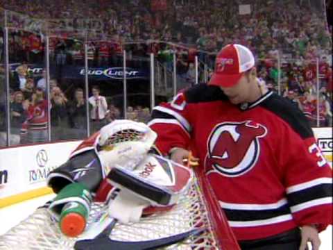 Martin Brodeur passes Patrick Roy with his 552nd c...