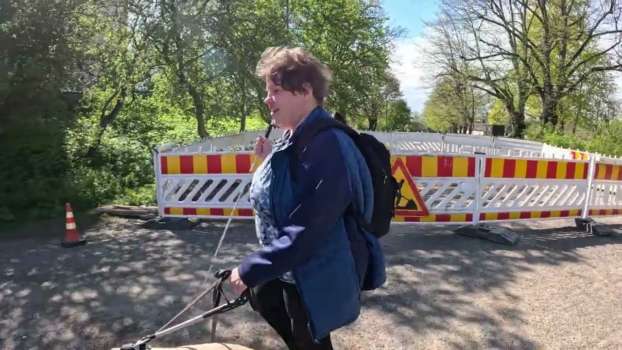 Toukokuinen iltapäivä Suomenlinnaa kierrellen paikallisen asukkaan kanssa