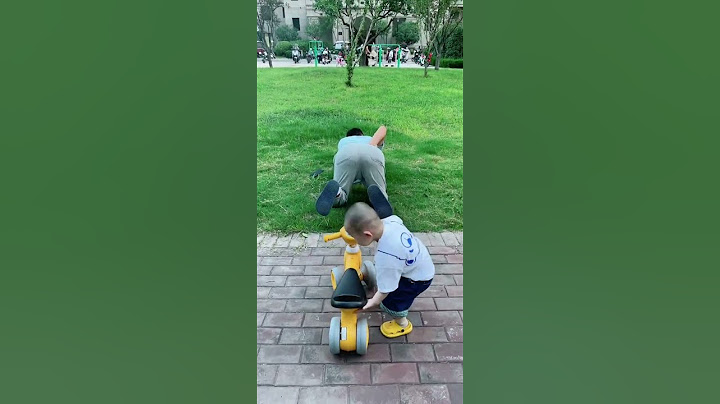 爸爸总是不陪儿子玩，这下就别怪兜兜翻脸了 #funny #cute #baby
