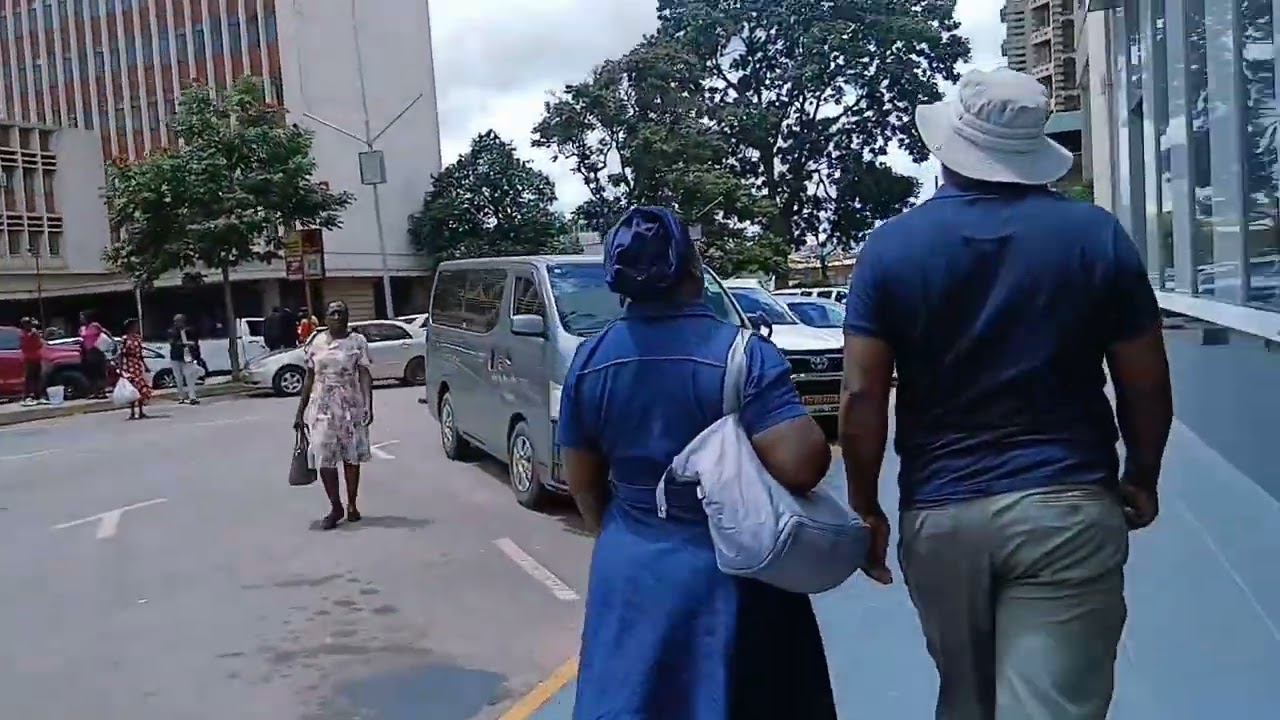 HARARE CBD/touring the streets of Harare/its busy here/zimbabweancontentcreator/ zimbabweanyoutuber 