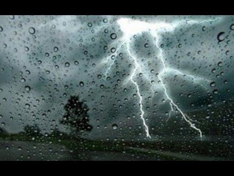 أمطار غزيرة تضرب مدينة دمنهور 