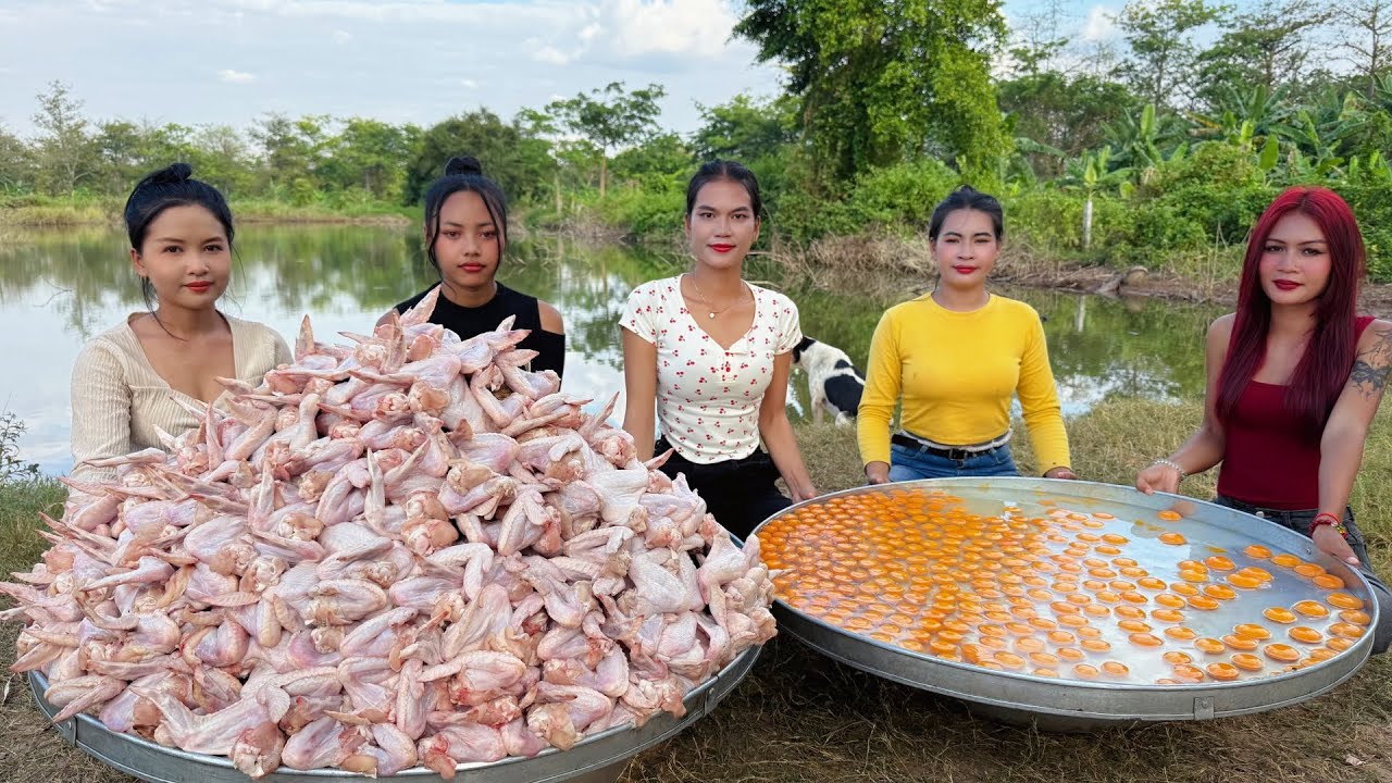 Amazing cooking deep fried egg for stir fried rice and deep fried chicken wing recipe