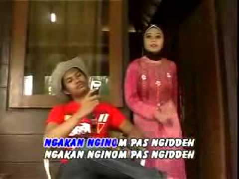 Fatim zaen Etek lakek