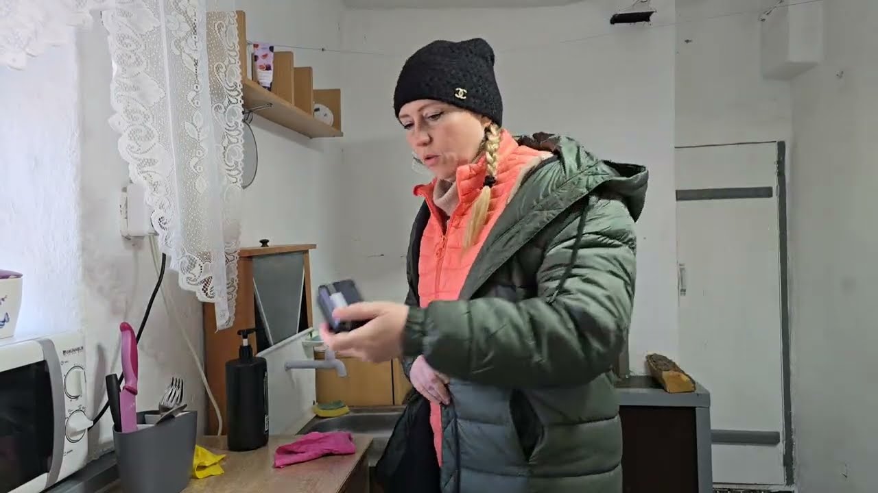 Дом промёрз этой зимой...Неделю надо протапливать печку! Дом в селе