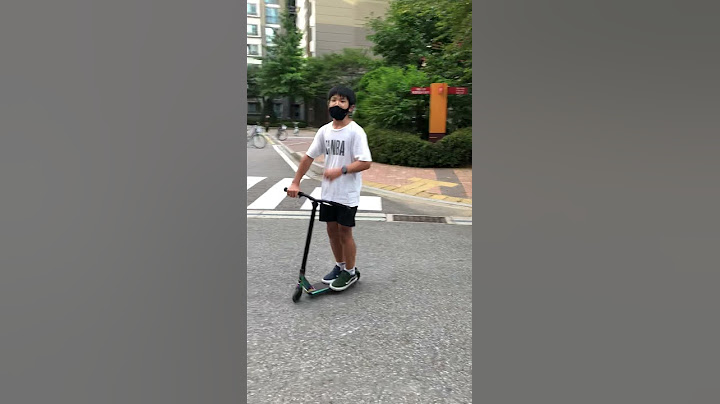 스턴트 스쿠터 타는 아는 동생의 짧은 스트릿 묘기!