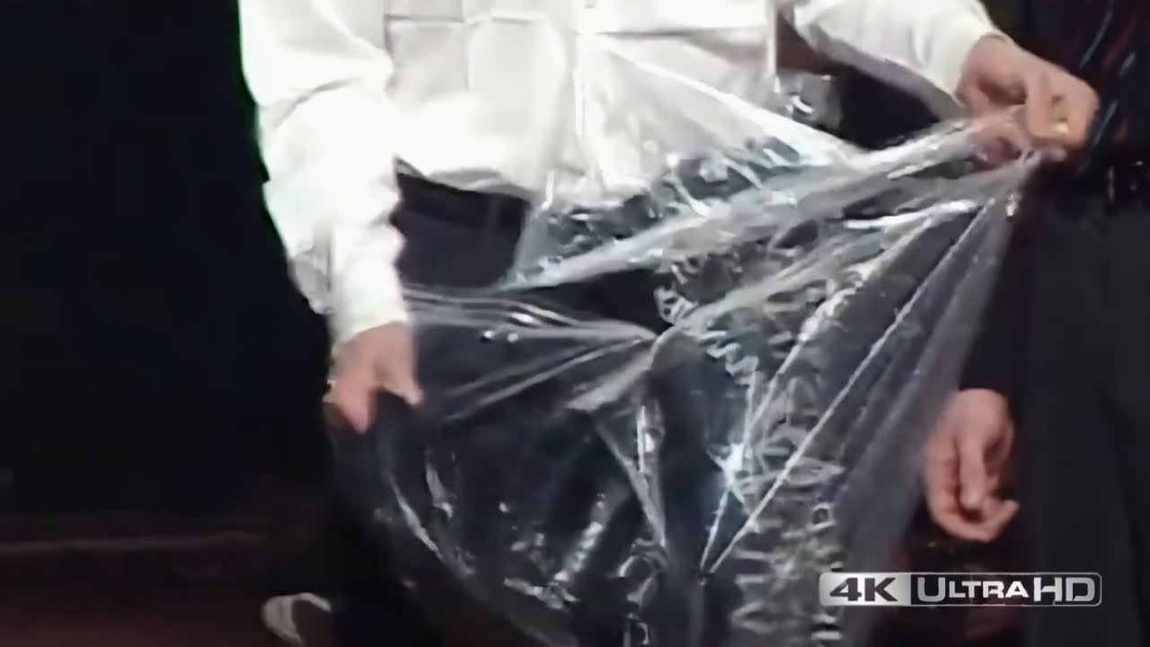 HOMME PLISSÉ ISSEY MIYAKE - AW99 Runway Collection - 4k Ultra HD