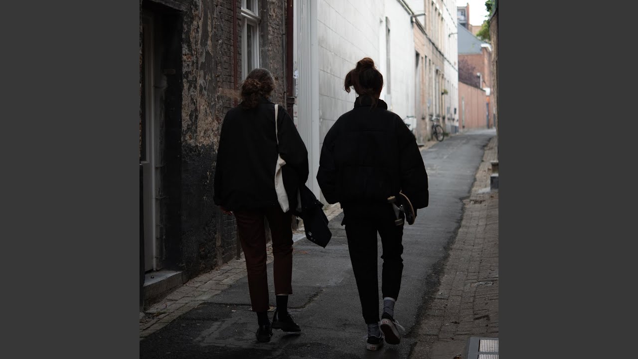 Ver she en YouTube Ver she en YouTube