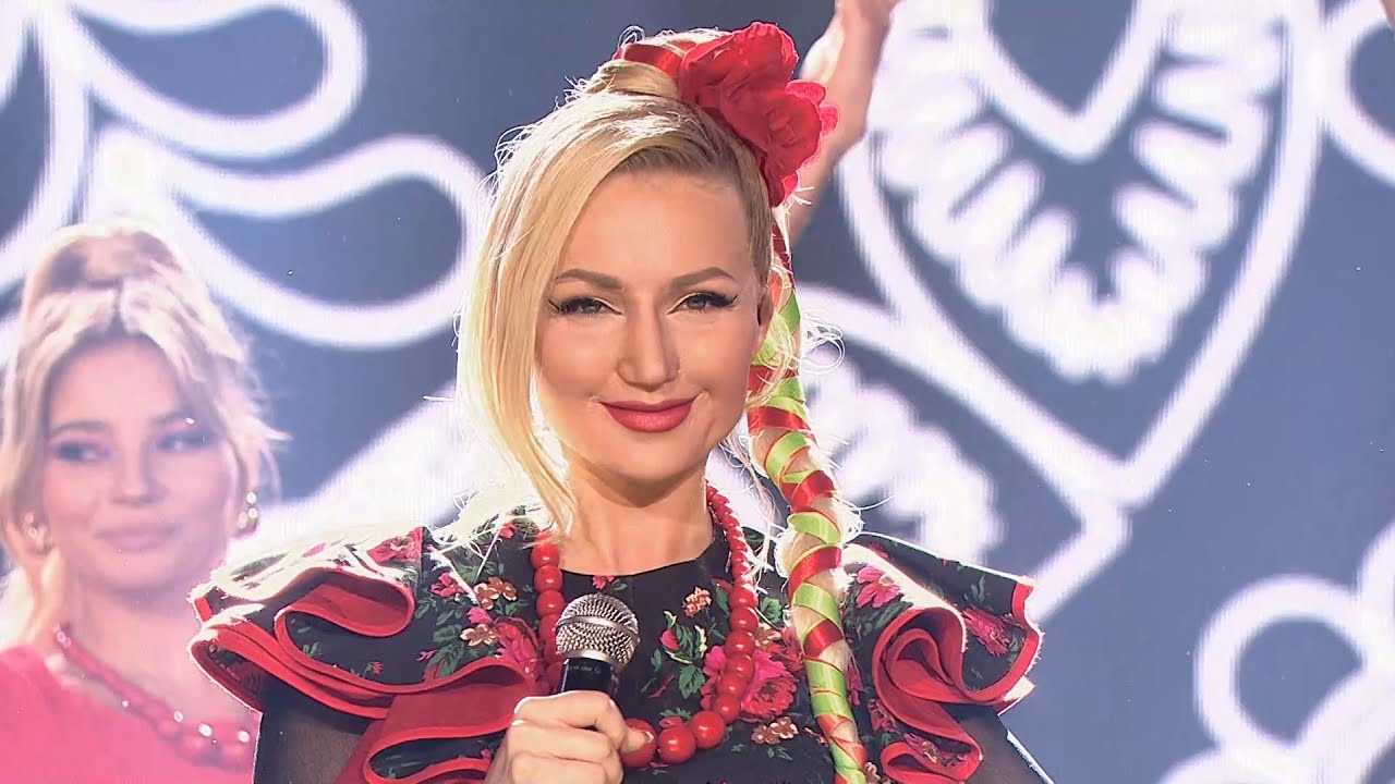 Basia Kurdej-Szatan jako Cleo - Twoja Twarz Brzmi Znajomo