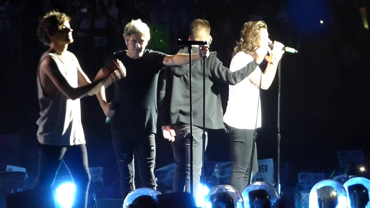 Liam & Louis water fight during You & I & Act My Age - Miller Park Milwaukee, WI 8/25/15