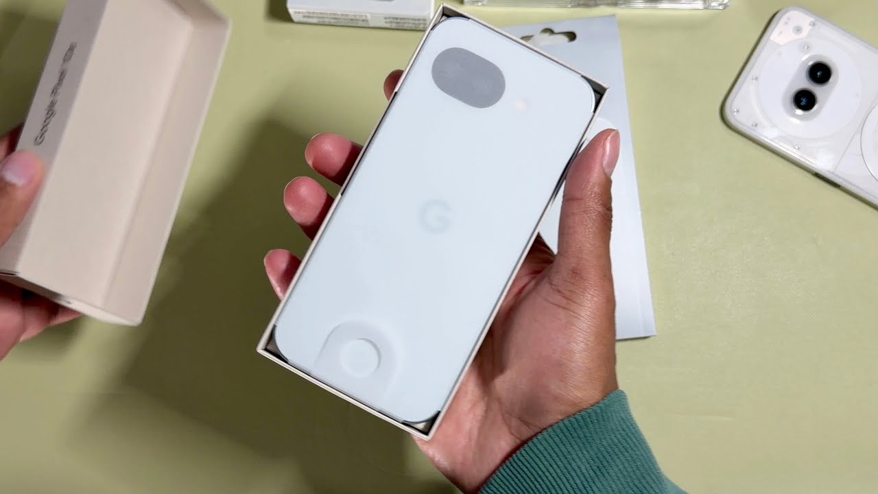 Pixel 10a Hands-on & Camera Comparison vs 17 Pro Max