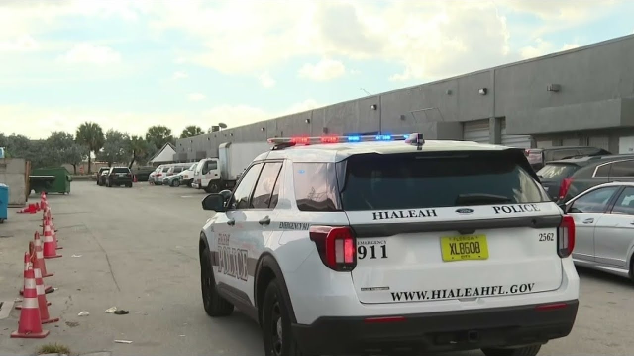 Hialeah police investigate shooting outside La Lunita Cafeteria
