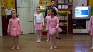 Ballet Infantil A Valsa Da Bailarina