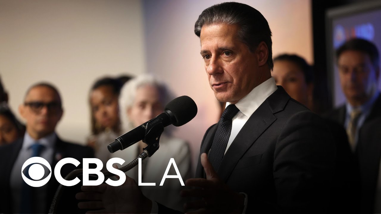FBI raids home of superintendent Alberto Carvalho and LAUSD headquarters