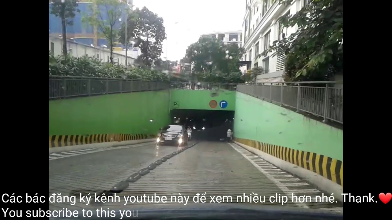 Đường ô tô vào hầm B2 Vin homes Times City