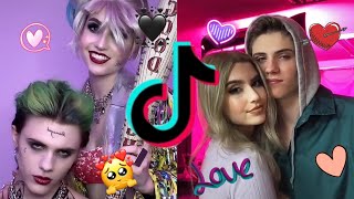 Neon Eubanks and Abby Roberts's Tiktok videos that made me scream I aM SiNgLe AsF!