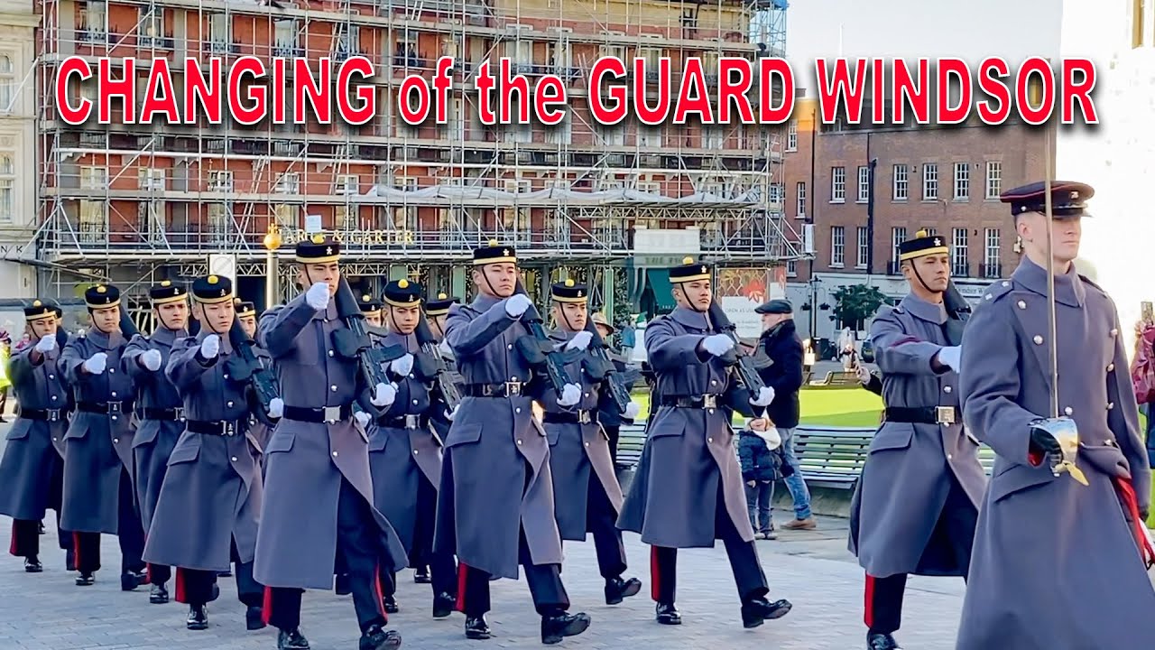 WINDSOR CASTLE GUARD Queen's Gurkha Engineers with Pipes of No. 12 Company Irish Guards NEW💂