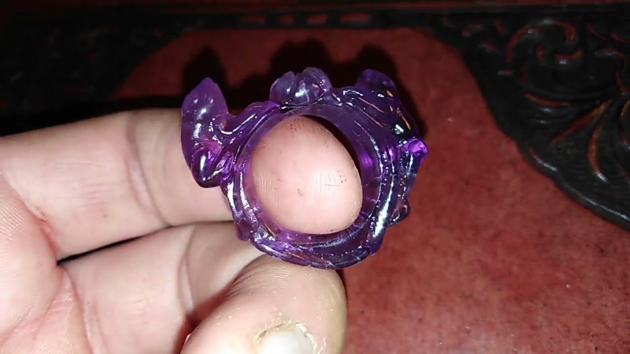 Deep purple carved amethyst band ring - Two frogs among lotus/lily pads and flowers
