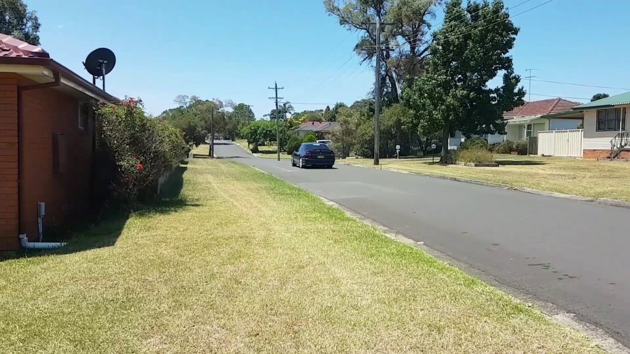 Holden vs hsv gts exhaust sound