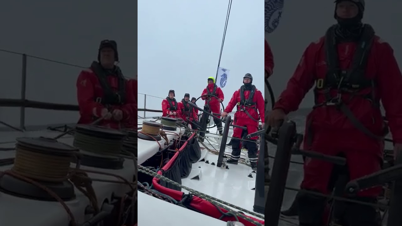 ⁣Pace at 25 Knots heading North!