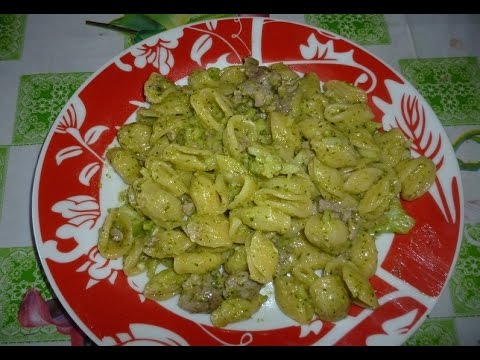Orecchiette broccoli e salsiccia