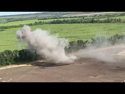 Видео: Обстріл моск@льського танка і 152мм арти по нашій групі під час евакуації пораненого побратима