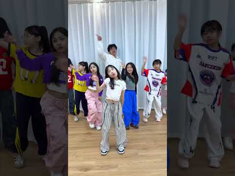 Follow us #Dance #trending #viral