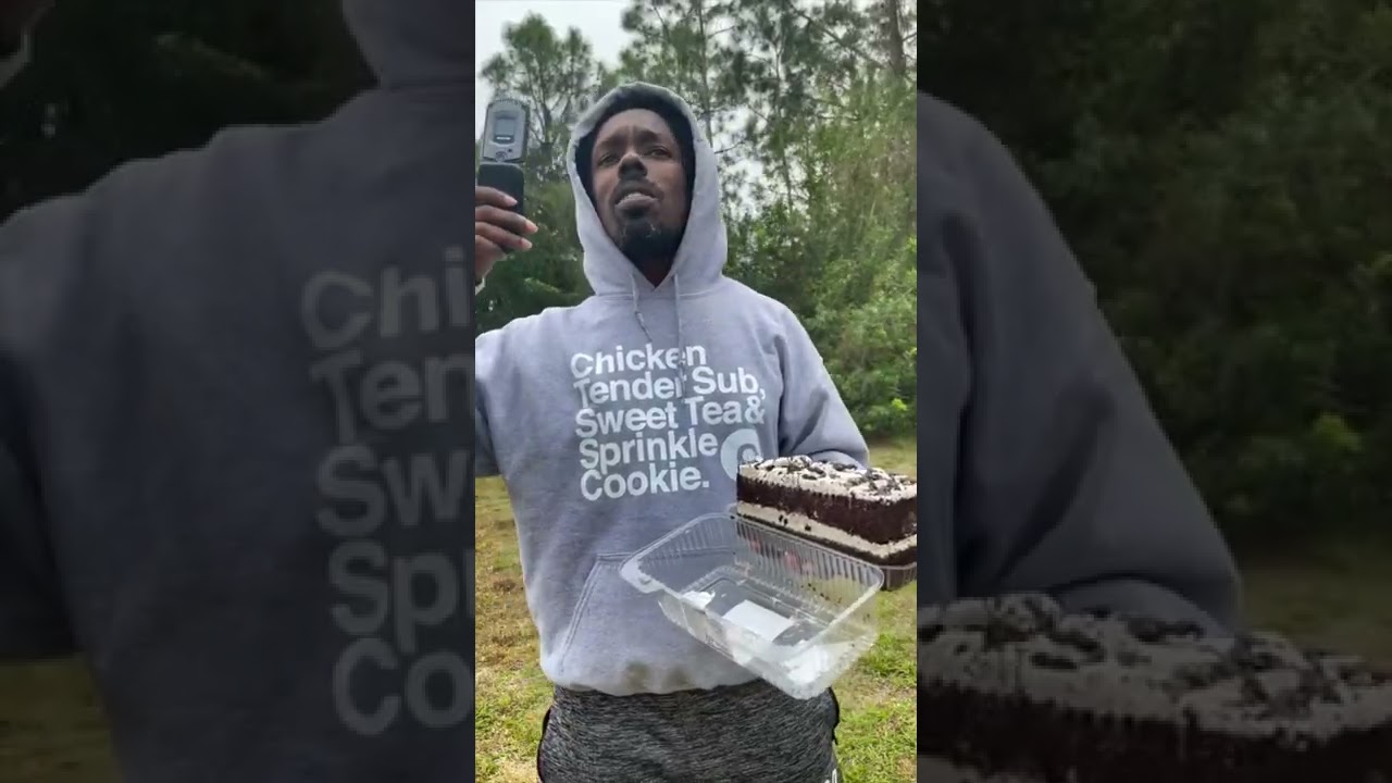 YouTubeでFalling iguanas in Floridaを視聴 YouTubeでFalling iguanas in Floridaを視聴