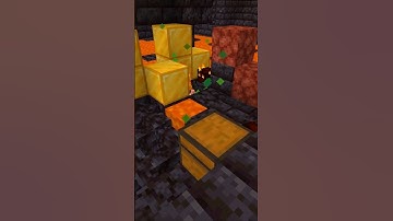 The magma cubes got me XD #dumbwaystodie #minecraft #shorts #funnyminecraft