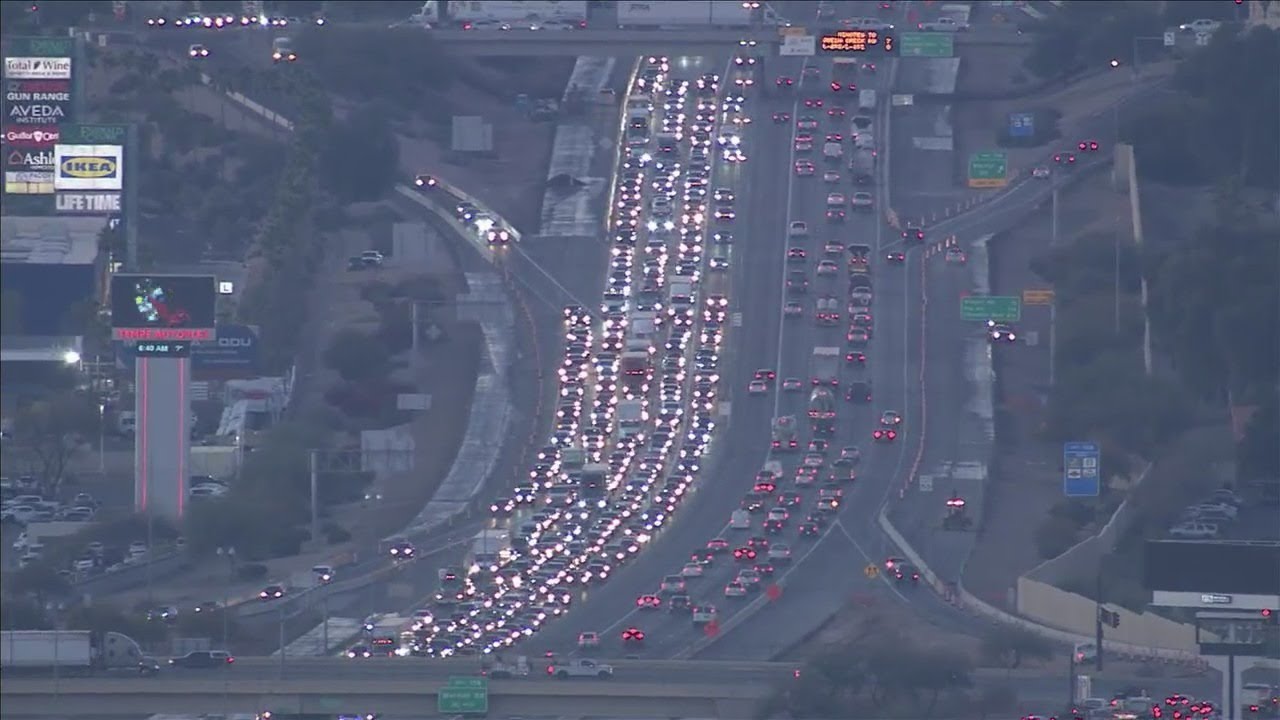 Major traffic backup on I-10, Loop 202 during morning rush hour - YouTube