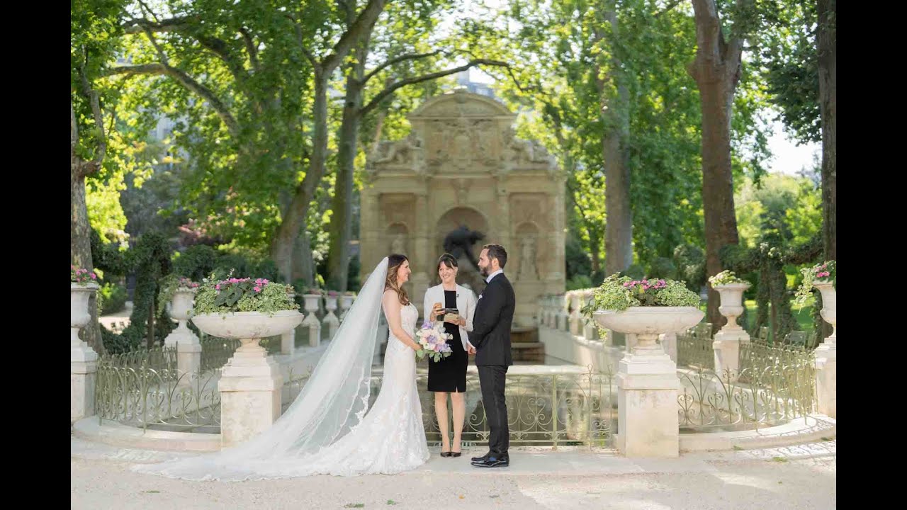 Paris elopement package - Jenny & Steve are eloping at the Medici Fountain