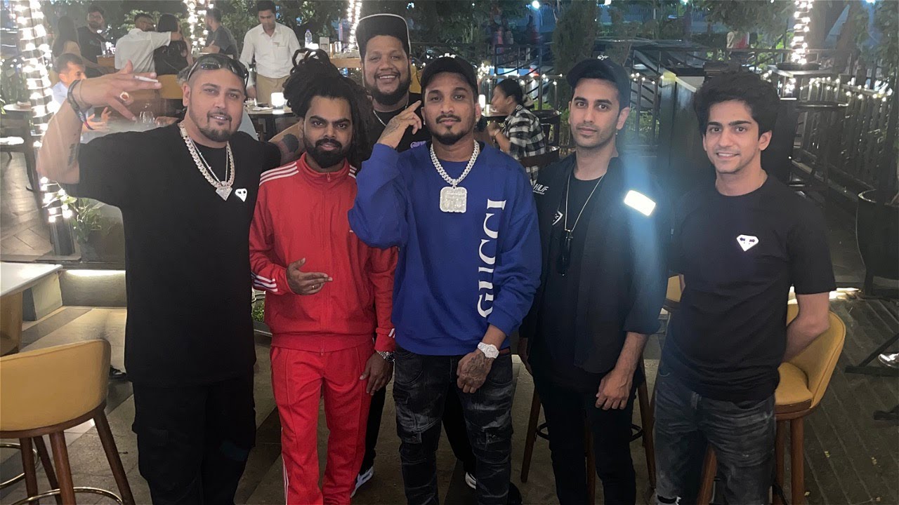 Weekend with JainTheJeweler, Russ, Divine & Emiway  (Bonfire Bhot🔥)