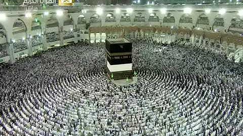 صلاة العشاء الاثنين 2-12-1439هـ الشيخ بندر بليلة - من سورة البقرة وسورة قريش