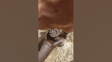 REMOVE Driveshaft u-joint clips the EASY way.