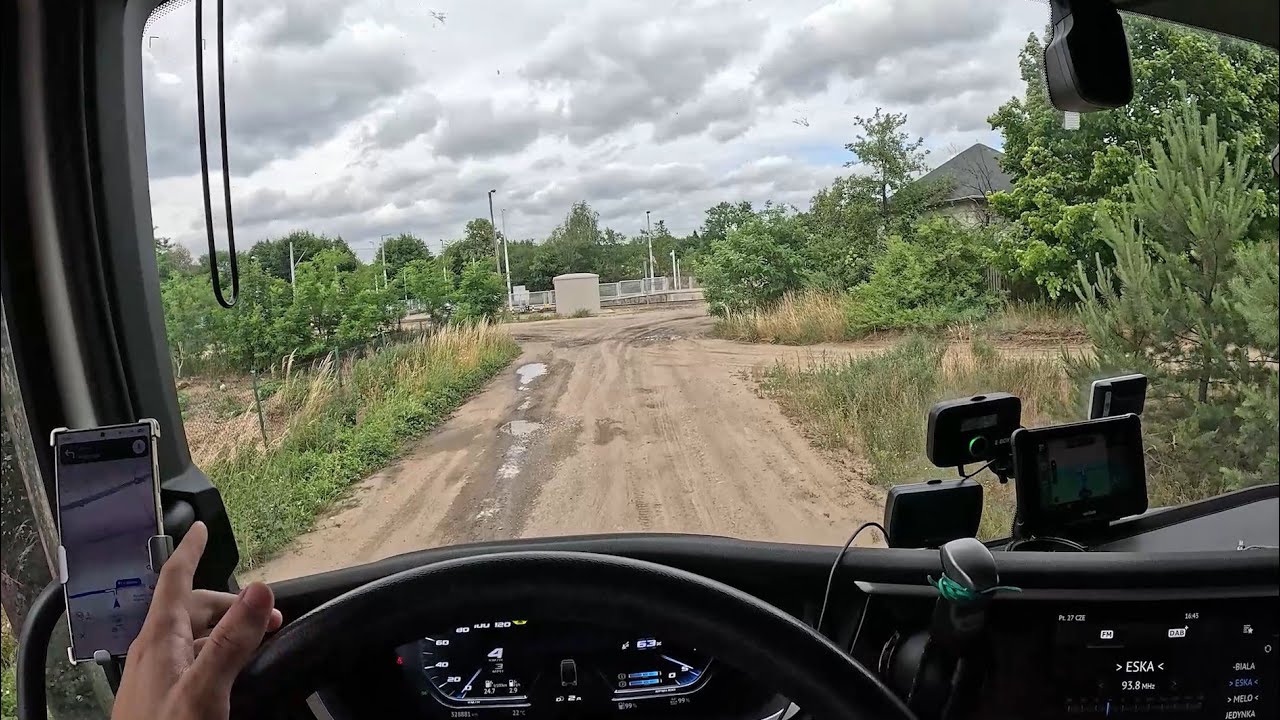 Truck Vlog - Poland. Unloading, and Off-Roading with DAF.