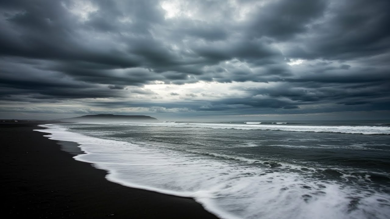 Gentle Sea Waves at Night | Natural Soundscape for Emotional Balance at Night with Deep Ocean Calm