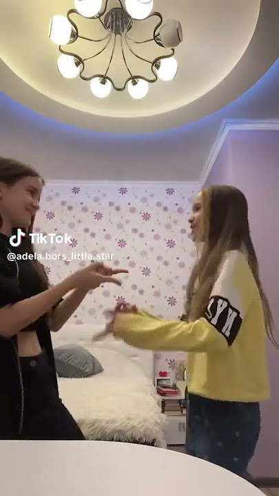 Adela Bors - Tik Tok