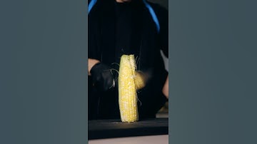 Cut the Corn with the sharp knife.🔪✨​⁠@Suzaki_cook #knife #sharpening #sharpener #asmr